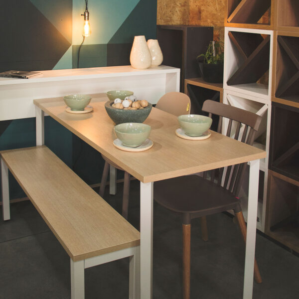 Mesa com pés de Aço - Image 3