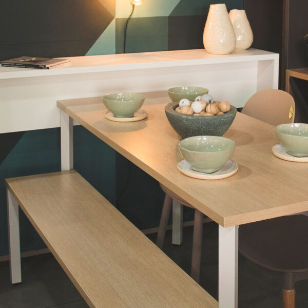 Mesa com pés de Aço - Image 4