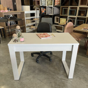 Mesa de Escritório Nina